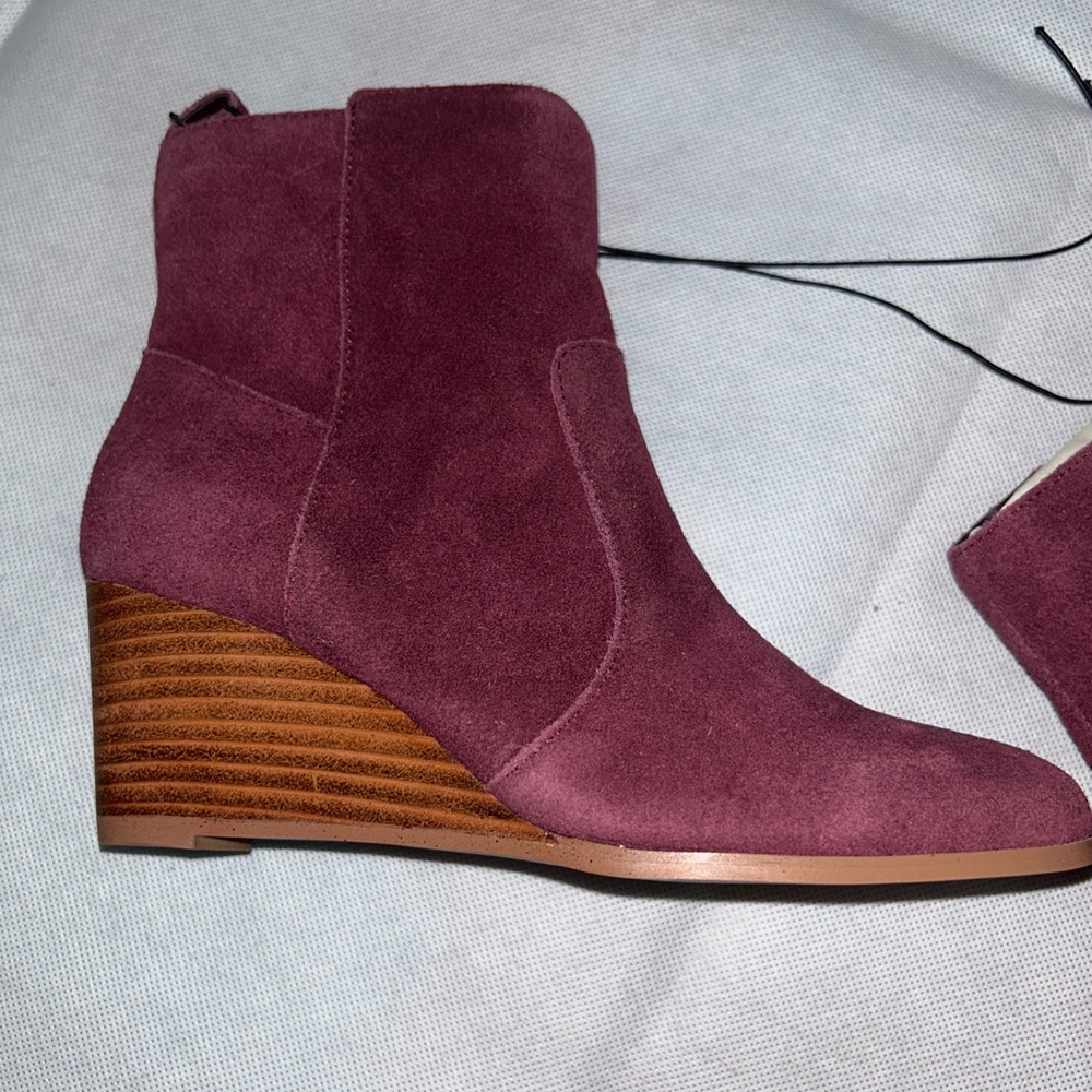 Violet & Red burgundy wedged leather suede bootie new without box